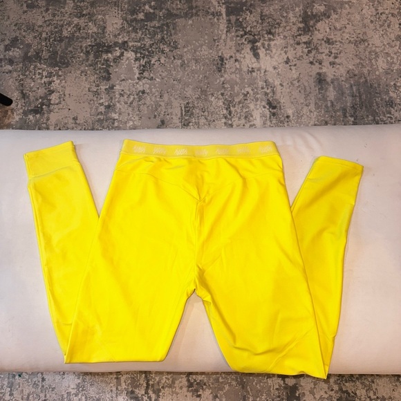 Lizzo x Fabletics YITTY Major Label Lifting Leggings - Picture 2 of 6